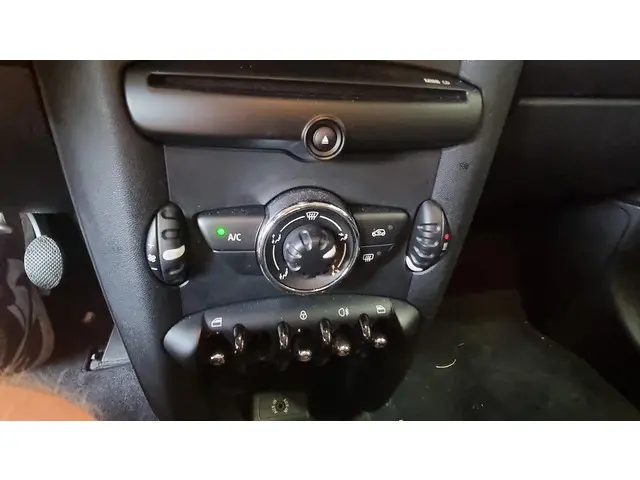 MINI One Mini 1.6 Salt 2014 Benzine 19