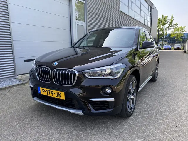 BMW X1 sDrive20i High Executive 2018 Benzine 2