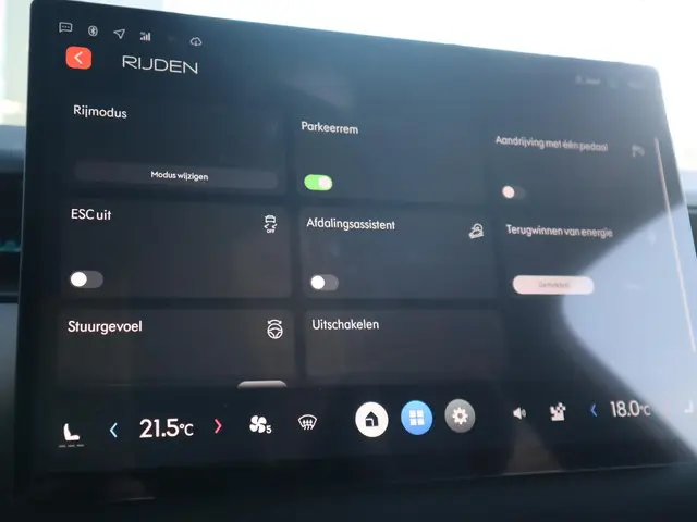 Lynk & Co 02 More 66 kWh 2026 Elektrisch 33