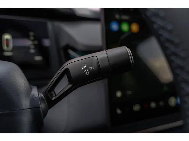 Lynk & Co 08 1.5 More 2025 Hybride Benzine 44