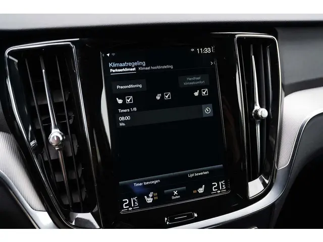 Volvo V60 T6 Recharge AWD R-Design 2022 Hybride Benzine 34