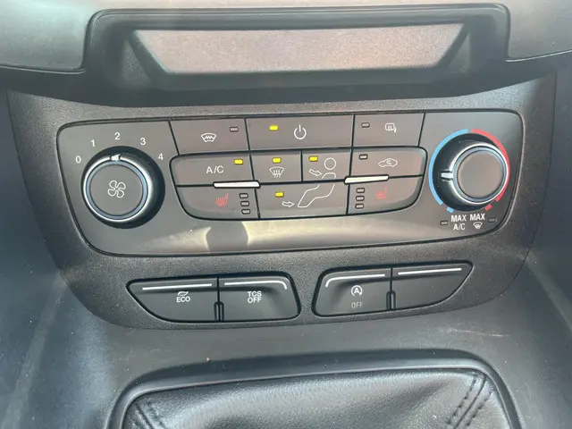 Ford Transit Connect 1.0 Ecoboost L2 Trend 2024 Benzine 24