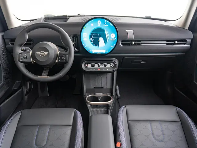 MINI 5-Deurs Cooper C 2025 Benzine 8