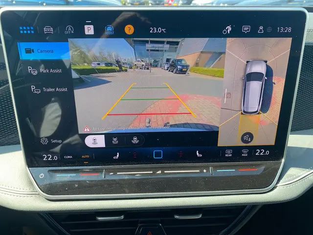 Volkswagen Passat Variant 1.5 eTSI Business 2024 Benzine 16