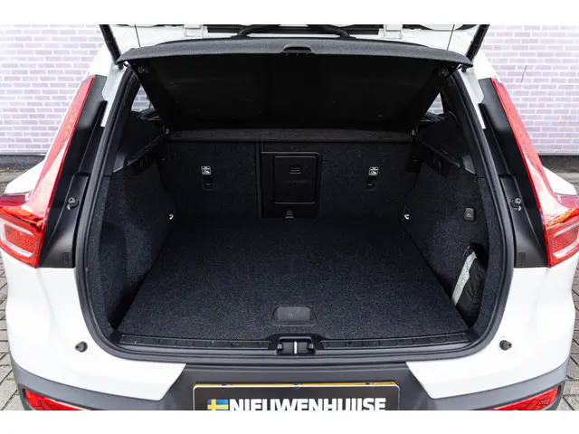 Volvo XC40 1.5 T2 Momentum Business 2021 Benzine 13