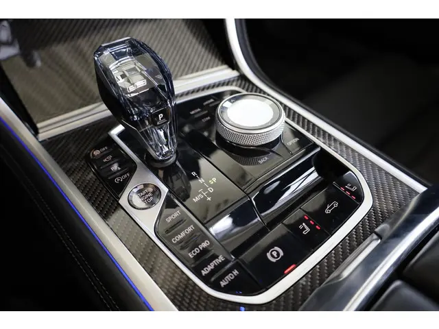 BMW 8 Serie Cabrio 840i 2023 Benzine 23