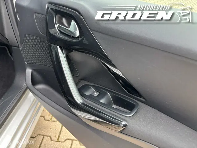 Peugeot 208 1.0 PureTech Access 2015 Benzine 29