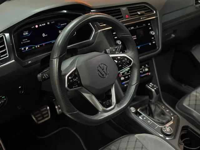 Volkswagen Tiguan 2.0|TDI|4Motion|PANO|HUD 2022 Diesel 12