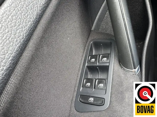 Volkswagen Golf 1.0 TSI Connected Series 2015 Benzine 16