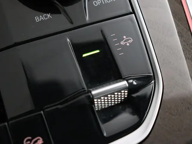 BMW X5 xDrive45e High Executive 2023 Hybride Benzine 36