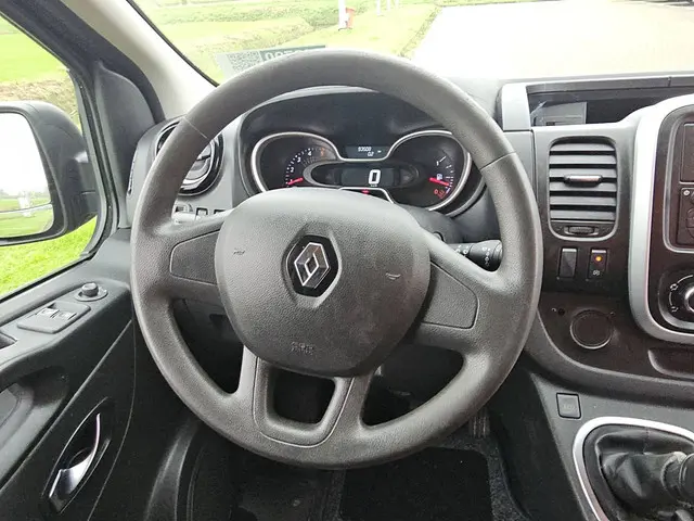 Renault Trafic 2.0 DCI 2019 Diesel 10