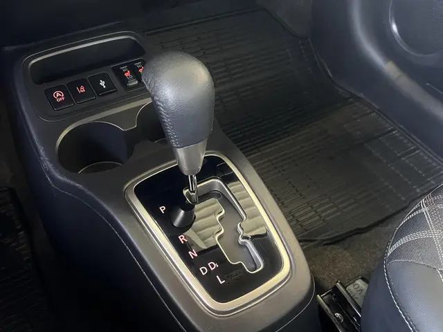 Mitsubishi Space Star 1.2 Instyle 2023 Benzine 17