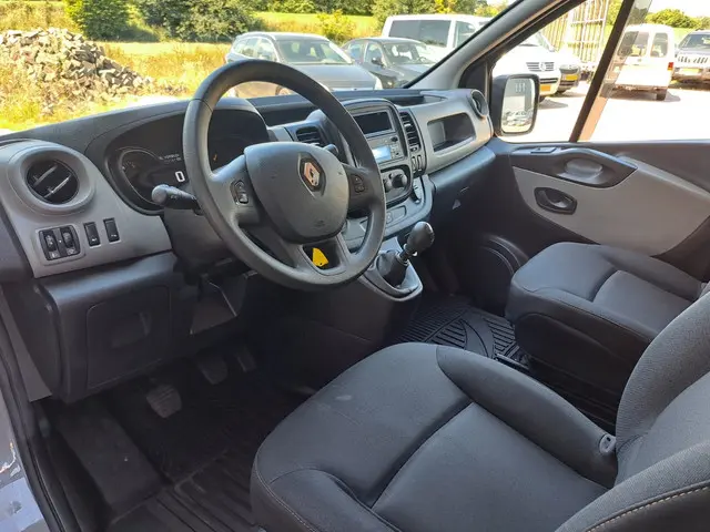 Renault Trafic 1.6 dCi T29 L2H1 Dubbele cabine 2016 Diesel 6