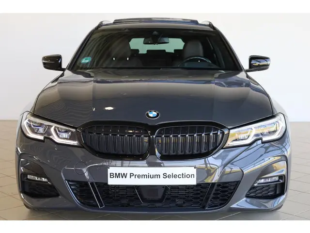BMW 3 Serie Touring 320i 2020 Benzine 4