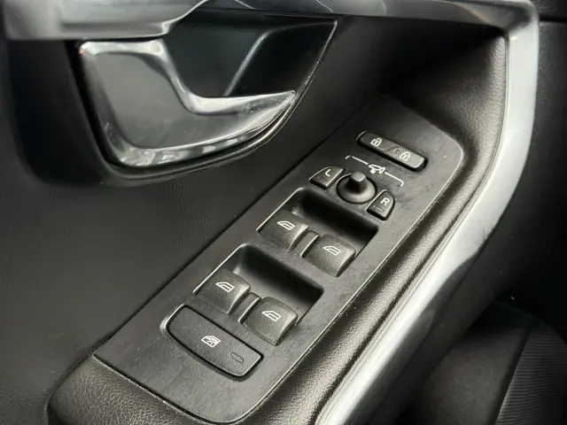 Volvo V40 1.5 T3 Nordic+ 2016 Benzine 23