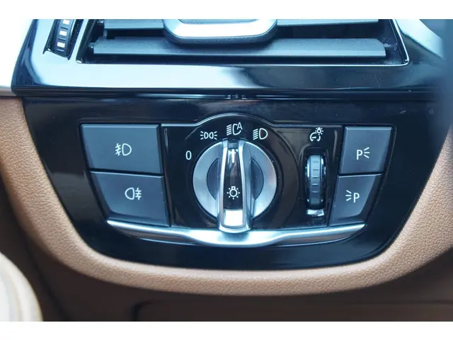 BMW 5 Serie Touring 530i xDrive Executive 2017 Benzine 45