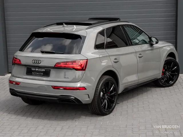 Audi Q5 55 TFSI e S-Line 2021 Hybride Benzine 32