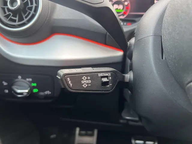 Audi Q2 35 TFSI CoD S-Line 2019 Benzine 22