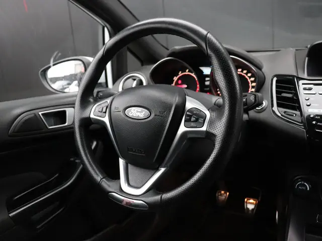 Ford Fiesta 1.6 ST2 2014 Benzine 16