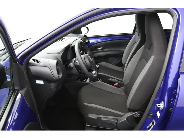Toyota Aygo X 1.0 VVT-i MT Play 2024 Benzine 17