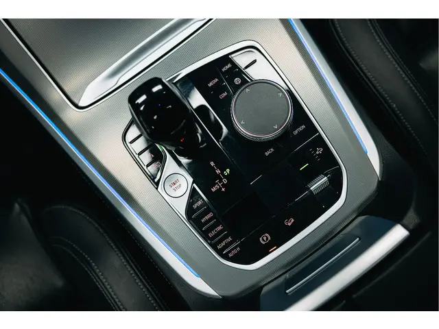 BMW X5 xDrive45e High Executive 2022 Hybride Benzine 25