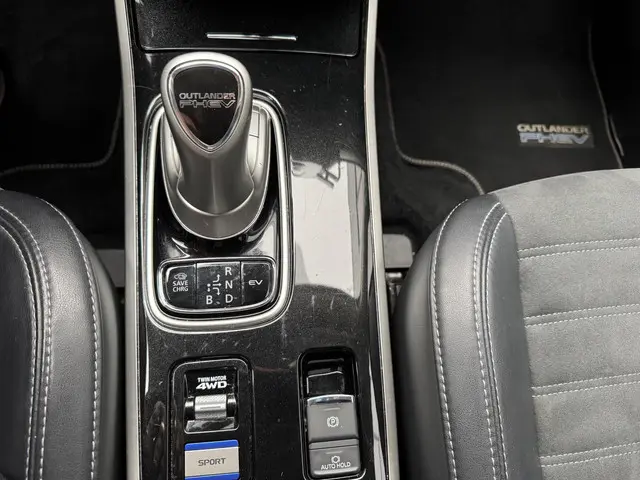 Mitsubishi Outlander 2.4 PHEV Pure 2019 Hybride Benzine 15