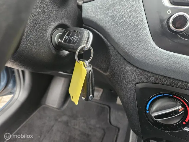 Hyundai i20 1.4i i-Vision 2015 Benzine 22