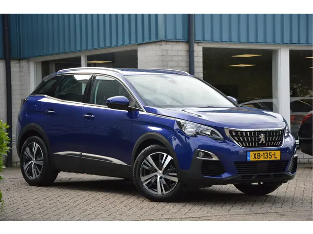 Peugeot 3008 1.2 PureTech Access 2018 Benzine 2