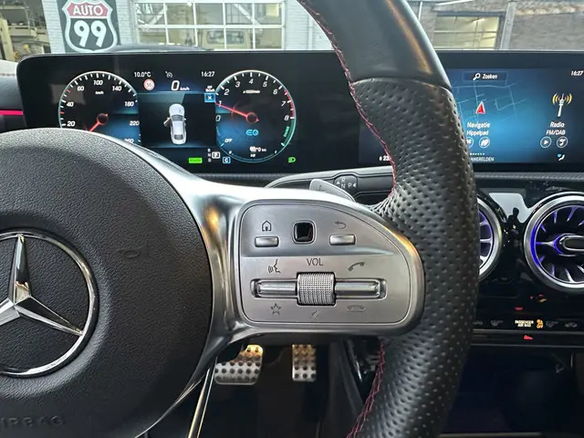 Mercedes-Benz CLA 250 e AMG Line 2022 Hybride Benzine 19