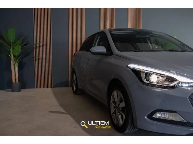 Hyundai i20 1.2 HP i-Motion Premium 2015 Benzine 21