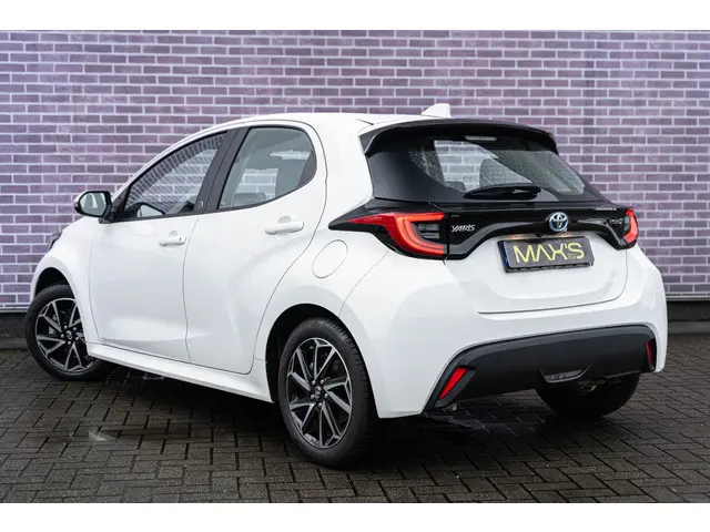 Toyota Yaris 1.5 Hybrid Dynamic 2022 Hybride Benzine 13