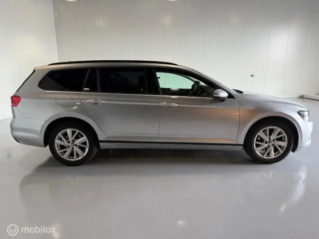 Volkswagen Passat Variant 2.0 TDI Business 2023 Diesel 27