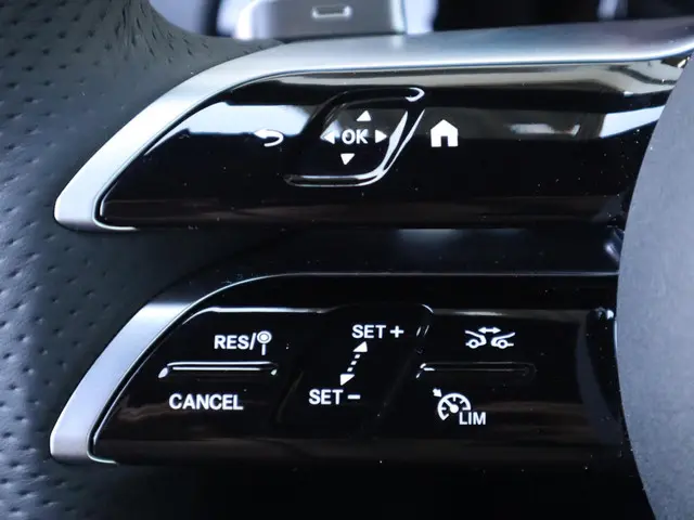 Mercedes-Benz GLA 180 AMG Line 2025 Benzine 14