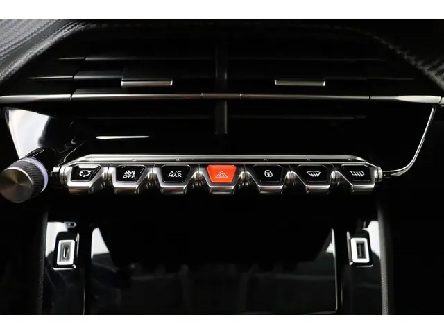 Peugeot 208 1.2 PureTech Allure 2022 Benzine 24