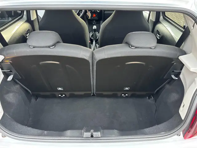 Peugeot 108 1.0 e-VTi Allure 2018 Benzine 5