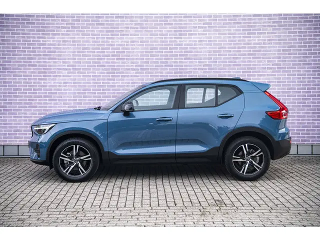 Volvo XC40 2.0 B4 Plus Dark 2024 Benzine 4