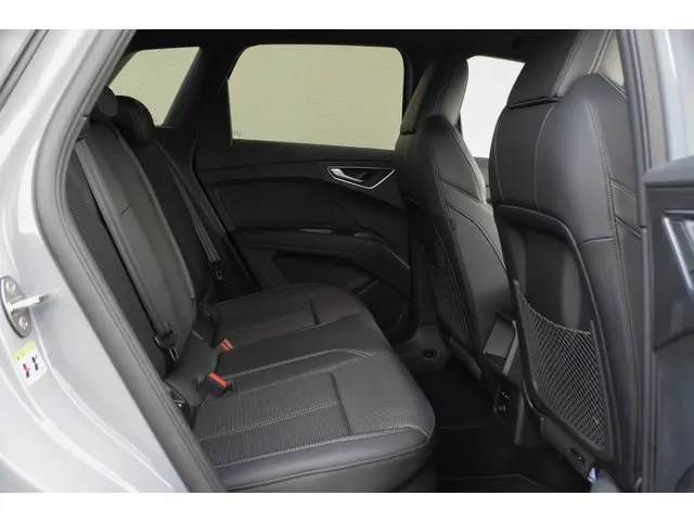 Audi Q4 e-tron 35 S-line 2022 Elektrisch 14