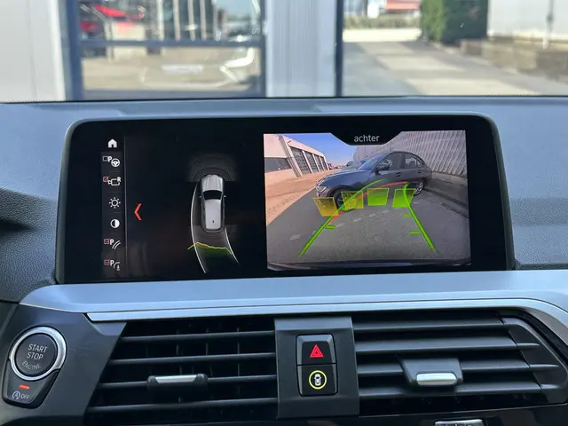 BMW X3 xDrive20i High Executive 2018 Benzine 47