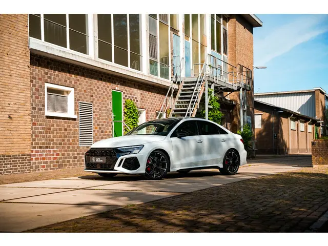 Audi RS3 Limousine 2.5 TFSI RS 3 quattro 2023 Benzine 10