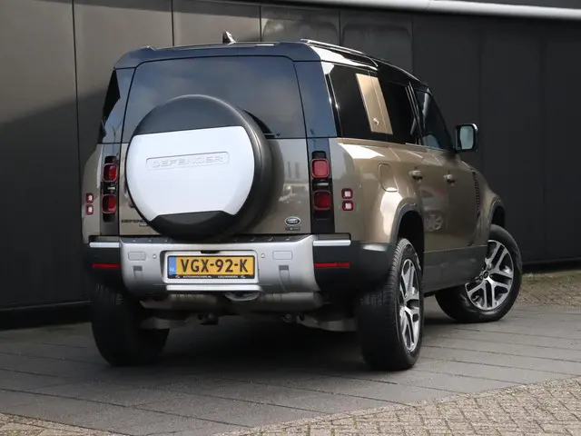 Land Rover Defender 2.0 D240 110 HSE 2020 Diesel 3