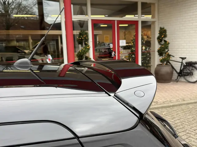 Suzuki Swift 1.0 Stijl Smart Hybrid 2018 Benzine 37