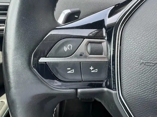 Peugeot 3008 1.2 PureTech Allure Pack 2021 Benzine 25