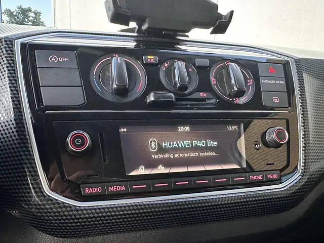 Volkswagen up! 1.0 BMT move up! 2019 Benzine 16