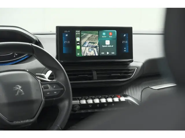 Peugeot 3008 PureTech 130 EAT8 Allure 2022 Benzine 58