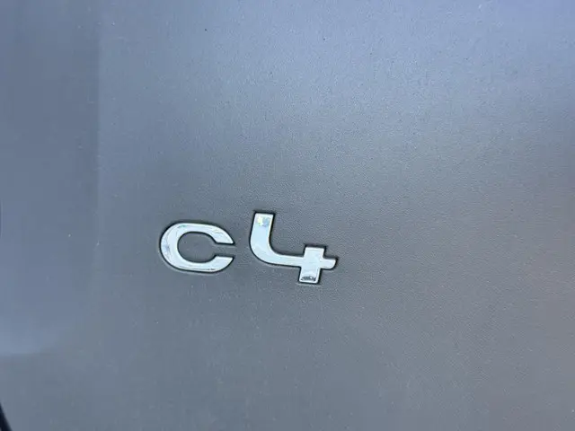 Citroën C4 Cactus 1.2 PureTech Shine 2015 Benzine 31