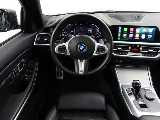 BMW 3 Serie 330e M Sport- 2022 Hybride Benzine 7