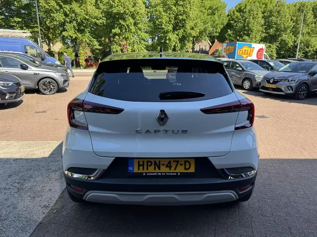 Renault Captur 1.3 TCe 140pk EDC Techno 2024 Benzine 6