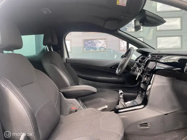 DS DS 3 1.2 PureTech So Chic 2015 Benzine