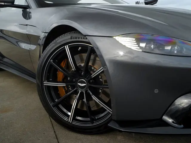 Aston Martin V8 Vantage 4.0 2021 Benzine 21