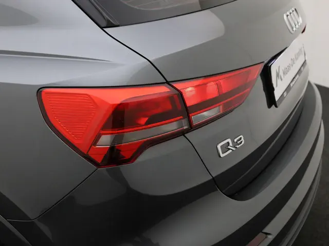 Audi Q3 45 TFSIe 180kW/245PK S-Line 2022 Hybride Benzine 30